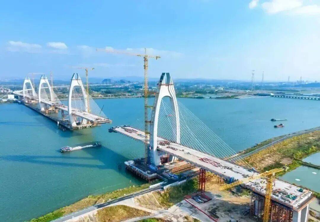 洗澡时突然爆炸!冷空气杀到切记不要同时开启→ 早安荔湾(图2) 洗澡时突然爆炸!冷空气杀到切记不要同时开启→ 早安荔湾(图2)